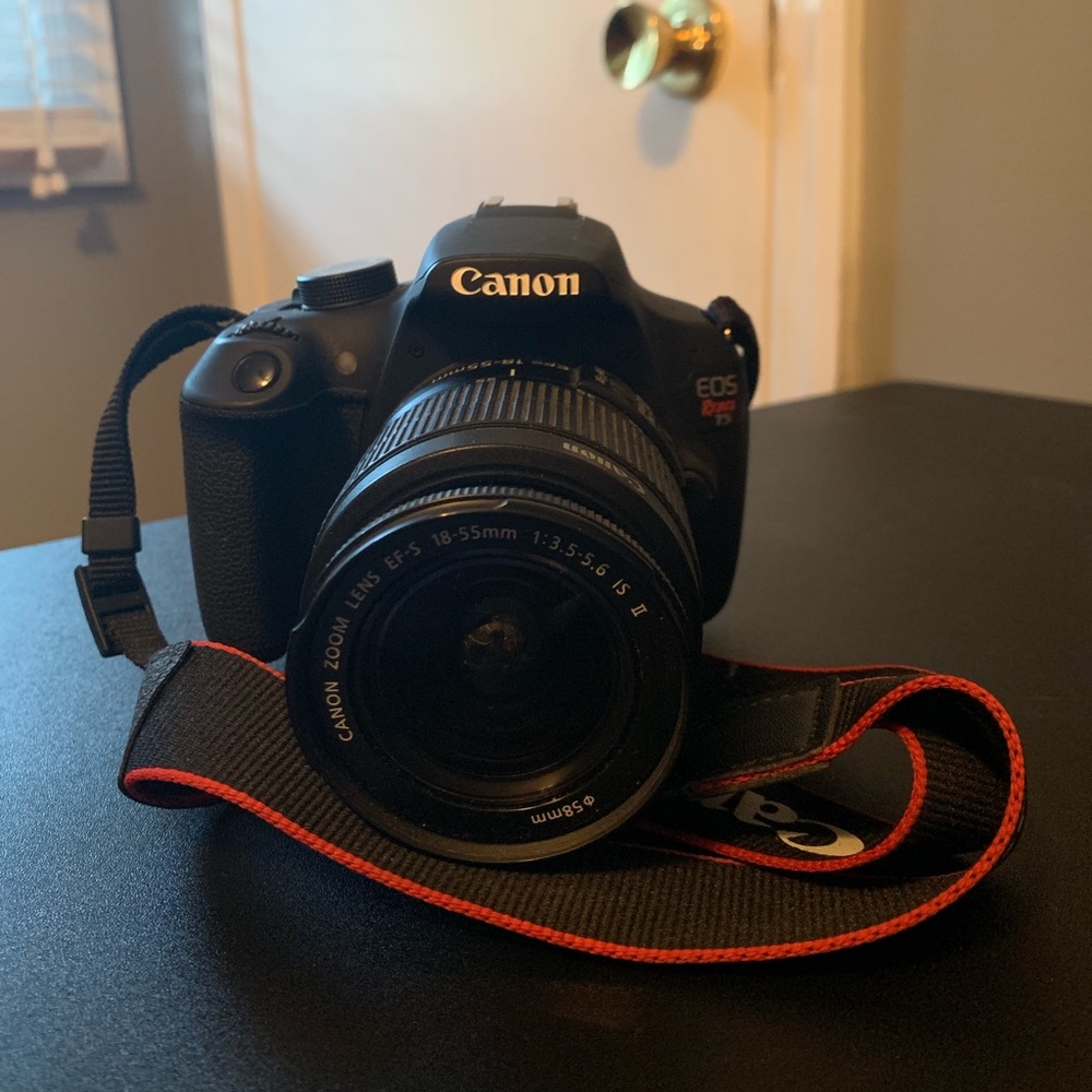Canon EOS Rebel T5 DSLR camera